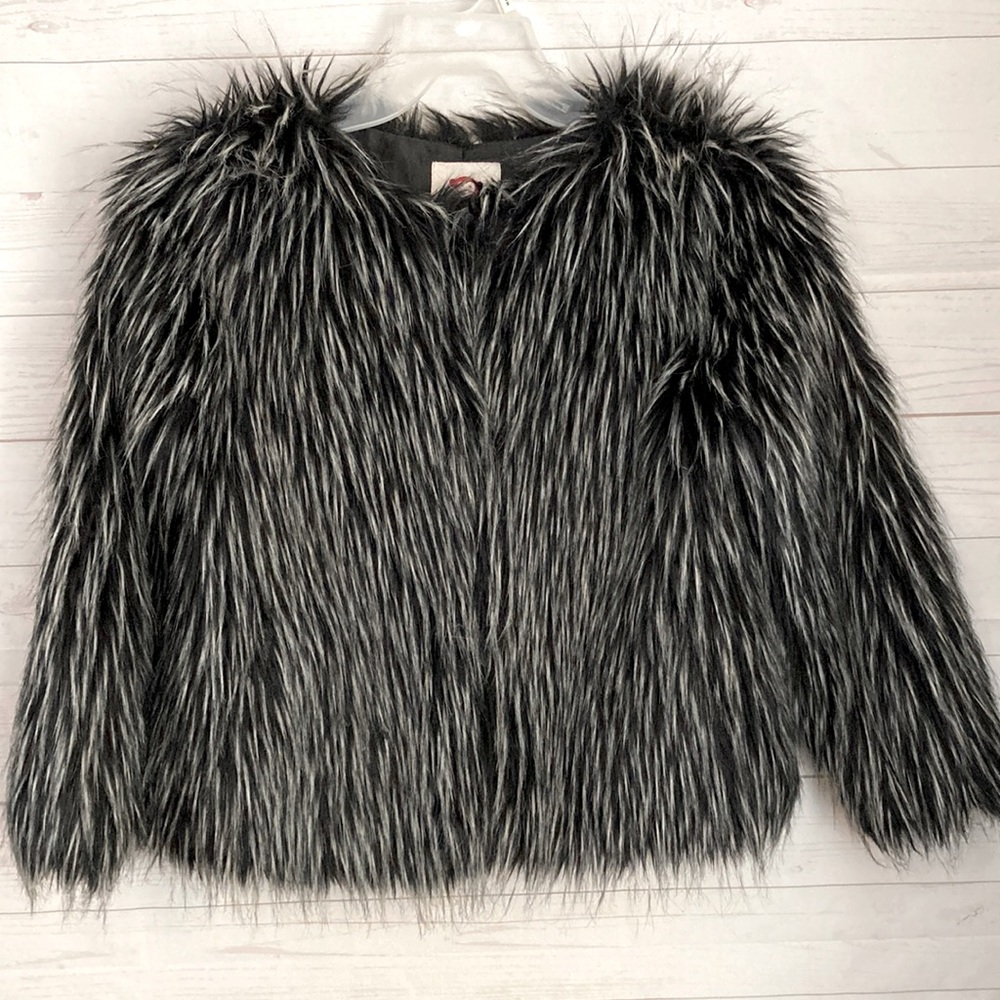 Appman Size 12 (Girls) Black & White Furry Jacket Hook Closure